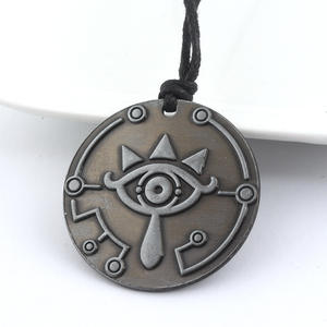 38 diseño de aleación de alta calidad Mini espada llavero y Collar para los fans de la leyenda de <span class=keywords><strong>Zeld</strong></span> como regalos - Product Image 5