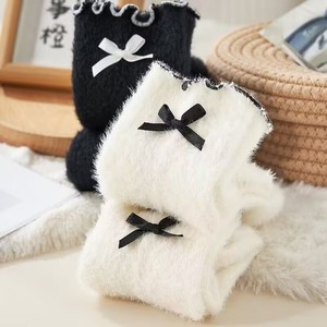 Calcetines hasta media pantorrilla de lana de visón estilo Lolita para mujer, color blanco térmico grueso con lazo, para otoño e invierno - Product Image 1