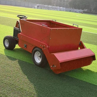 Terrain de football, stade de campus, entretien de gazon de terrain de golf, remplissage de sable de grande capacité et peigneuse d'herbe