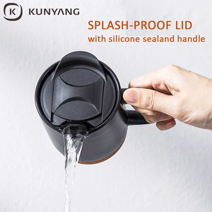 <span class=keywords><strong>Mug</strong></span> en céramique noir mat nordique personnalisé avec base en liège, <span class=keywords><strong>mug</strong></span> à café avec couvercle, fond en liège isolé et couvercle en plastique - Product Image 4