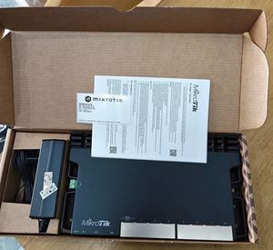 Mikrotik Nuevo Original 1U Rackmount 5xEthernet Router - Product Image 4