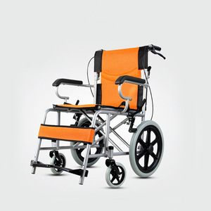 Fauteuil roulant manuel léger pliable de 20 pouces avec siège bleu pour usage intérieur et extérieur - Product Image 3