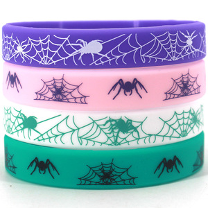 Nhà Máy Bán buôn tùy chỉnh in Spider Web Thiết kế thân thiện với môi cao su ban nhạc cổ tay cho các hoạt động quảng cáo bên - Product Image 1