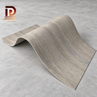 Carreaux muraux en porcelaine flexible effet travertin mat, antibactériens et résistants à l'usure (3 mm d'épaisseur, 60x120 cm) pour usage intérieur, salon