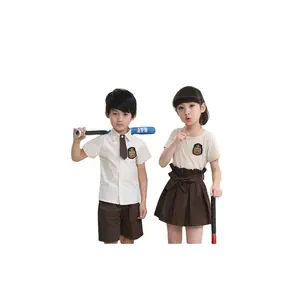 Design de uniforme escolar primário internacional com imagens