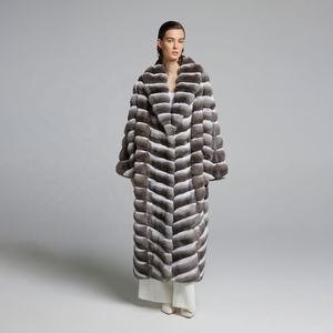 Nuevo abrigo largo de piel de chinchilla morado y azul con cuello en V, abrigo de piel vintage de lujo para mujer - Product Image 4