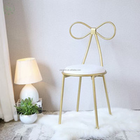 Canapé simple moderne et simple pour salon de beauté, bureau à domicile, espace de réception pour table de négociation, combinaison de chaises pour repos sur balcon