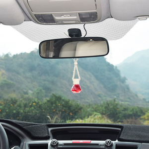 Pendentif parfumé pour voiture, forme diamant, 4 cm de large, 3 cm de haut, huile essentielle, parfum longue durée, pour la décoration intérieure de la voiture - Product Image 2