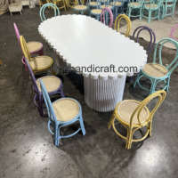 Chaise en rotin tissée à la main au design moderne pour les enfants, siège léger et durable pour la chambre à coucher, la salle de jeux, la fête ou l'extérieur