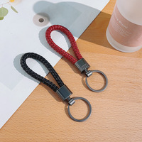 Porte-clés créatif en métal fait main pour couples avec design en corde tressée, anneau pour clés de voiture et petit pendentif - Idéal pour offrir