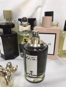 عطر رام هيد كاب فاليجون ذهبي، صور وليام الشهير، عطر فاخر ومجموعة هدايا - Product Image 3