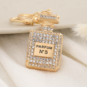 Strass Lucidi N ° 5 Portachiavi con Bottiglia di Profumo, Lussuoso Portachiavi con Diamanti per Borsa - Product Image 2