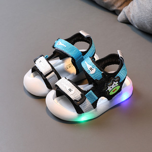 Sandales de plage pour enfants garçons et filles, sandales d'été pour enfants, chaussures légères pour enfants avec LED - Product Image 3