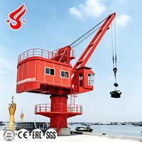 Grue portique à flèche simple de 25 tonnes avec rotation complète à 360 degrés pour une manutention efficace des marchandises portuaires