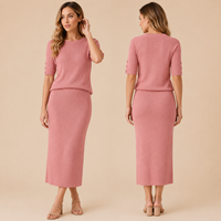 Ensemble deux pièces en tricot pour femmes, haut à manches courtes raglan avec détails boutonnés, jupe midi, tenue de couleur unie, ensemble assorti en tricot