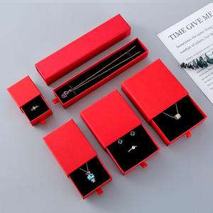 Caja de Joyería de Satén Esponjoso al por Mayor, Caja de Regalo para Guardar Collares, Pulseras y Pendientes, Caja de Joyería con Logotipo Personalizado - Product Image 5