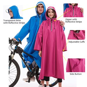 Impermeable tipo capa personalizado de gran tamaño para hombres y mujeres con mangas tipo poncho y visera transparente - Product Image 1