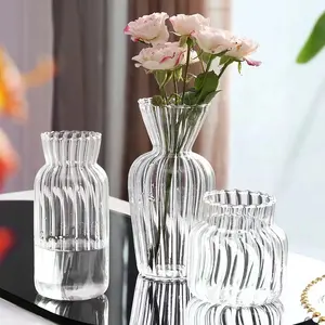 Masa dekorasyon küçük geri dönüşümlü Nordic tek cam tomurcuk çiçek vazo Set toplu Mini nervürlü cam tomurcuk vazolar için toplu çiçekler