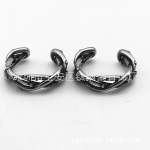 yunnique Retro Black Titanium Steel Thorn Design <b>Cuff</b> <b>Earrings</b> Open Style For Men And Women No Piercing Required - Product Image 3