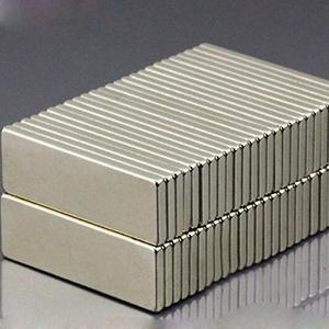 Lớn Quảng Trường Hiếm Trái Đất Nam Châm Neodium Khối Mạnh Mẽ N52 Nam Châm Mạnh Mẽ NdFeB Lớn 5/10/20Mm <span class=keywords><strong>Neodymium</strong></span> Nam Châm Cube Cho Động Cơ - Product Image 3
