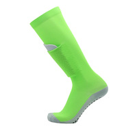 Chaussettes de football professionnelles avec poche pour protège-tibias, antidérapantes en silicone, à compression dégradée pour adultes, avec détail de la manchette
