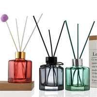 Vente en gros de flacons diffuseurs d'arômes en verre transparent hexagonal de luxe vides de 50 ml et 120 ml pour hôtel et maison