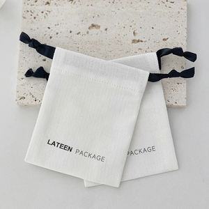 Pochettes à Bijoux en Toile de Coton et Mousseline Blanche avec Cordon de Serrage - Housses Anti-Poussière en Coton Imprimé Personnalisé à Prix d'Usine - Product Image 3