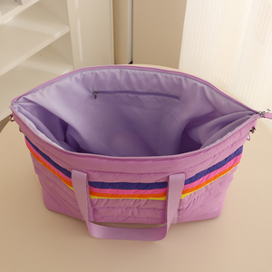 حقيبة حمل واسعة من مصمم لعطلة نهاية الأسبوع ، حقائب حمل منتفخة ومشرطة - Product Image 5