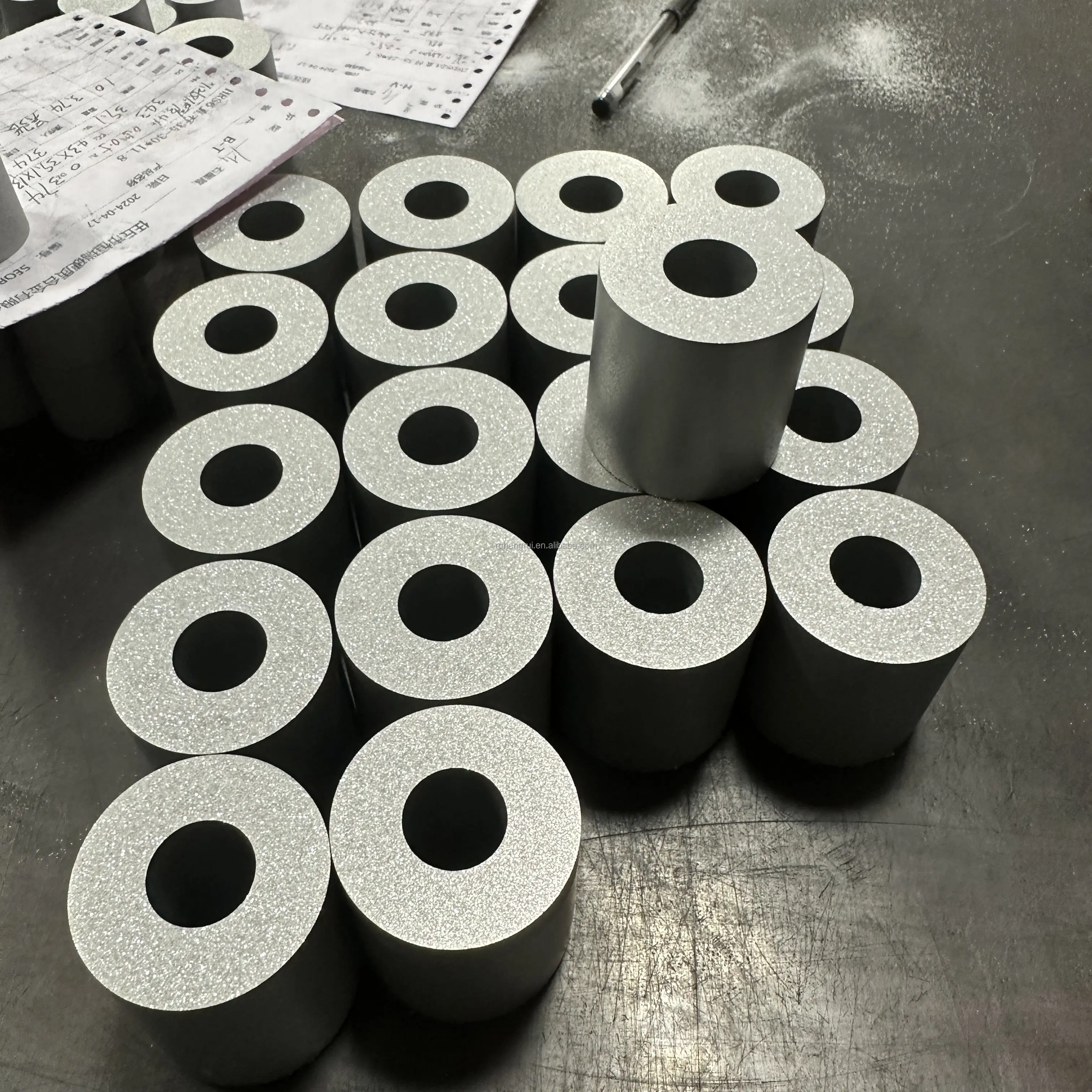 chinesischer hersteller lieferung zementkarton kaltlaufform für schraubform