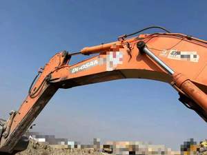 รถขุดตีนตะขาบขนาดใหญ่ DOOSAN DH500LC-7 มือสองจากเกาหลี น้ำหนัก 50 ตัน สภาพเดิม สีเดิมจากโรงงาน ชั่วโมงการทำงานต่ำ ใช้งานหนัก - Product Image 4