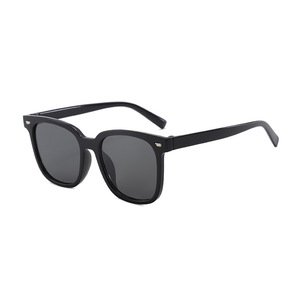 <span class=keywords><strong>Gafas</strong></span> <span class=keywords><strong>de</strong></span> Sol Polarizadas <span class=keywords><strong>para</strong></span> Niños, Montura Completa, Protección UV400, Diseño Casual <span class=keywords><strong>para</strong></span> Exteriores, Moda 2026 - Product Image 1