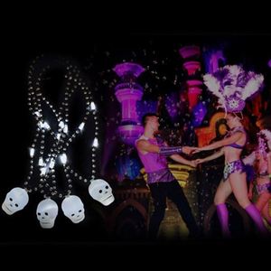 Collar de cuentas acrílicas personalizado con luces LED y cuentas brillantes de Mardi Gras - Product Image 3