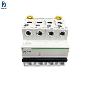 ตัวตัดวงจร IC65L 4P D32A 4P MCB - Product Image 1