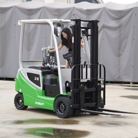 Mini Montacargas Eléctrico Heli de 2 y 2.5 Toneladas de Capacidad, con Batería de Iones de Litio, Mástil Tríplex, para Manejo de Materiales en Almacenes