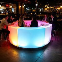Barre LED RGBW étanche IP65, lumière blanc chaud 2700K, garantie 2 ans pour bars et restaurants en extérieur