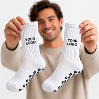 Chaussettes de football antidérapantes à rayures contrastées personnalisées pour hommes, avec grip, pour l'entraînement sportif et les matchs, faible MOQ