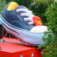 Modèle géant gonflable de patin à roulettes en tissu Oxford avec logo personnalisé, pour promotion de marque/événement/vente au détail