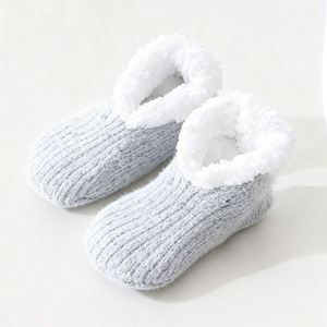 Chaussettes de nuit antidérapantes en velours thermique OEM, style nordique jacquard, pour la maison, vente en gros - Product Image 5