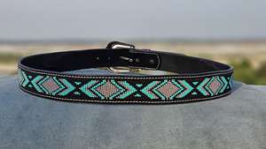 Collar de Perro Acolchado de Cuero con Bordado a Mano, Duradero, Accesorios para Mascotas, Cuero Genuino Ajustable, Peso de la Tela 80g, Mediano - Product Image 2