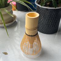 Fouet à matcha en bambou blanc à 120 brins, emballage en tube de papier avec logo personnalisé pour les marques de thé en marque blanche et les détaillants de cadeaux