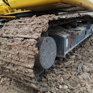 Excavatrice sur chenilles Komatsu PC110 d'occasion économique, modèle 2022, 11 tonnes, moteur et engrenages d'origine, configuration complète, entretien optimal - Product Image 5