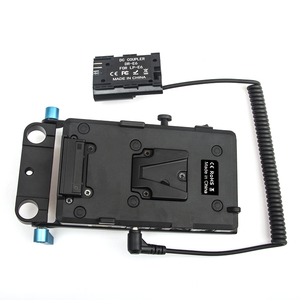 Batterie factice décodée LP-E6 DR-E6 avec coupleur CC + plaque de montage V-Mount pour <span class=keywords><strong>Canon</strong></span> EOSR EOS 5D <span class=keywords><strong>Mark</strong></span> IV III II 5D4 5DS 5DS R 6D 7D 7D <span class=keywords><strong>Mark</strong></span> <span class=keywords><strong>2</strong></span> - Product Image 4