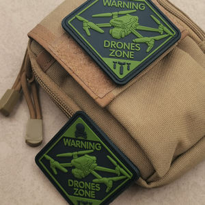 Предупреждающий Дрон зона 3D резиновая квадратная этикетка для одежды ПВХ шаблон самолета патч самолет мягкий резиновый пилот Резиновый патч - Product Image 3