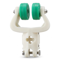 Chaîne de convoyeur soudée en acier inoxydable avec finition zinc pour abattoir, avec poulie de suspension en nylon