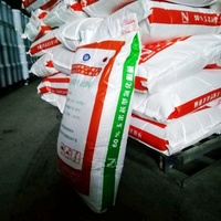 Umpan aditif 60% Kolin klorida jagung Cob pakan Grade Choline klorida untuk nutrisi hewan