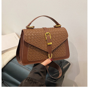 Sacs à main de luxe tissés pour femmes 2026 – Design tendance <span class=keywords><strong>avec</strong></span> fermoir, pochettes élégantes en cuir PU pour femmes <span class=keywords><strong>avec</strong></span> <span class=keywords><strong>large</strong></span> bandoulière - Product Image 6