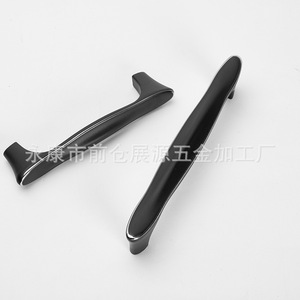 Poignées de meuble en alliage de zinc, noir mat chromé, forme barre, design minimaliste, quincaillerie de mobilier durable - Product Image 1