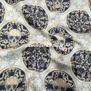Kain Brokat Jacquard Tengkorak Nais Custom New Fashion <span class=keywords><strong>Glitter</strong></span> Hitam Emas Perak 100% Poliester Berat Sedang untuk Aksesoris Gorden - Product Image 3