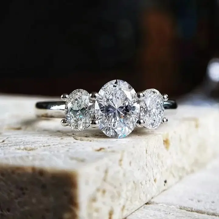Anel de diamante cvd, anel de diamante cvd de 18k, anel de ouro branco com três pedras de diamante cortadas, joia