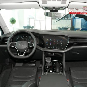 Nouveau <span class=keywords><strong>SUV</strong></span> essence ADW 2026 pour <span class=keywords><strong>VW</strong></span> <span class=keywords><strong>Touareg</strong></span> 3.0T TSI V6 5 portes 5 places Boîte automatique Intérieur foncé Transmission intégrale - Product Image 6